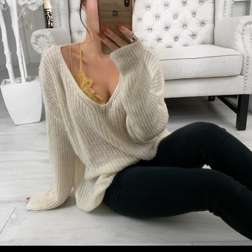Ekattire ivory knitted distressed sweater
